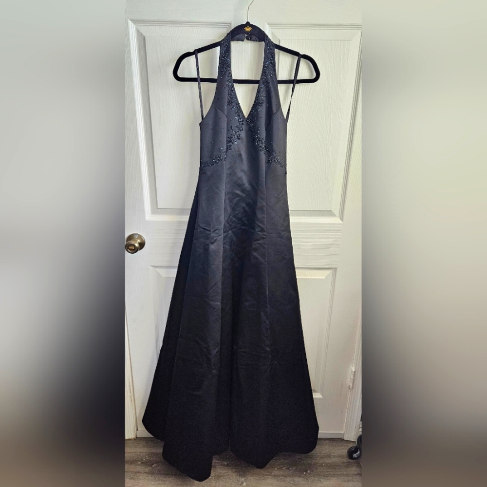 Vintage Elegant Black Halter Dress